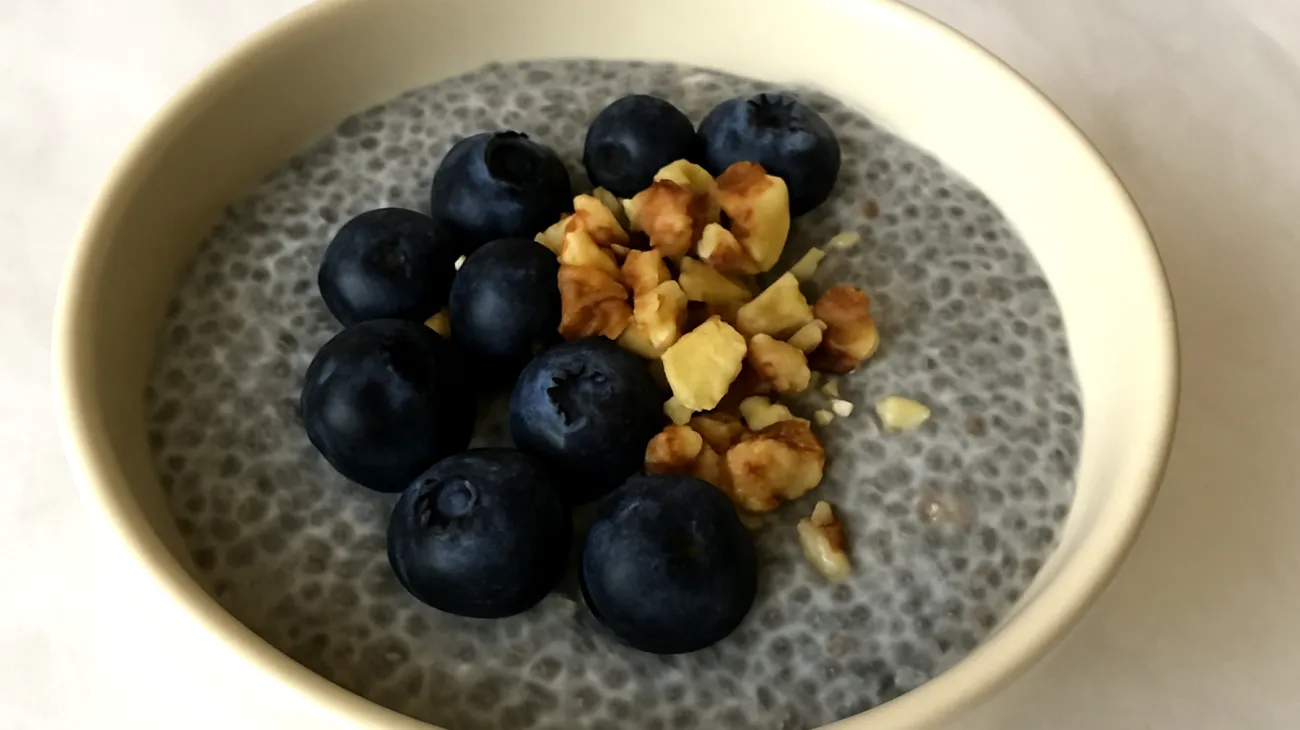 Pudding de graines de chia aux myrtilles et noix"