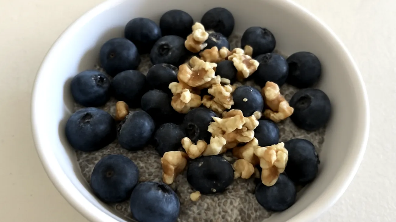Pudding de graines de chia aux myrtilles et noix"